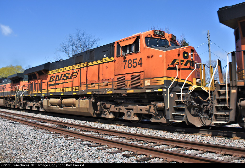 BNSF 7854